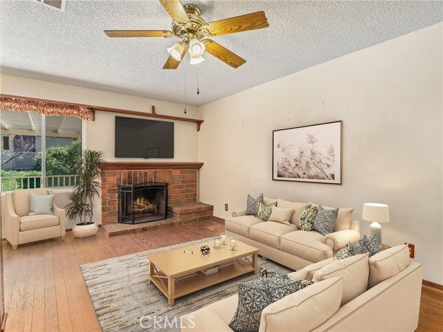 Living room before — Simi Valley